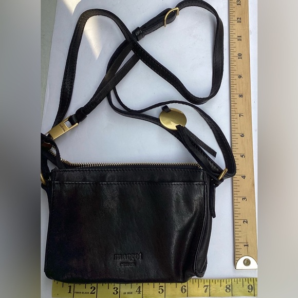 Margot genuine black leather crossbody bag. 7 x 5. - Picture 8 of 8